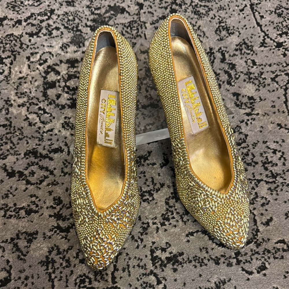 Gold Beaded glamorous 80s pumps